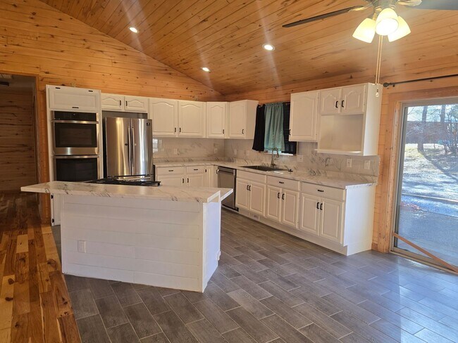 Foto del edificio - Lovely Lakewood Home