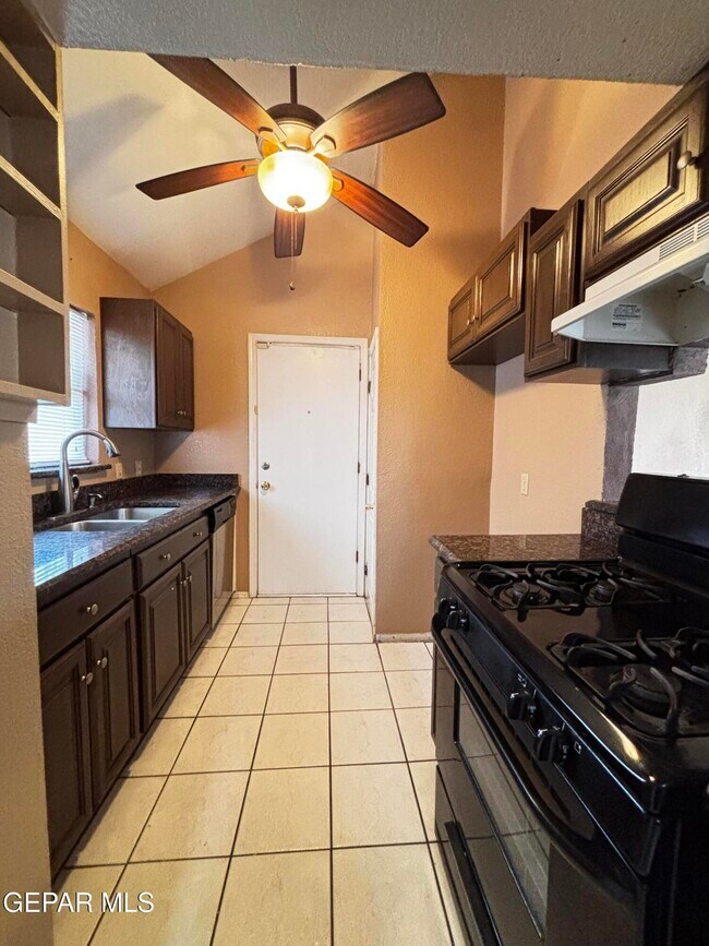 Foto del edificio - 3232 Ridge View Ln