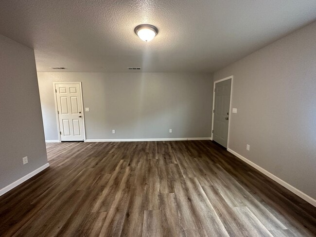 Foto del edificio - 9523 Bancroft Way