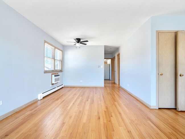 Foto del edificio - 735 N Northwest Hwy