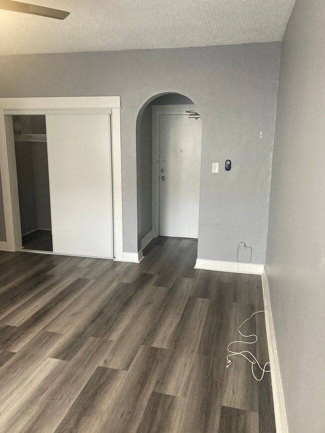 Interior Photo - Grattan Gates