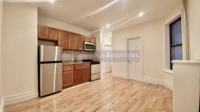 Foto principal - 1 bedroom in New York NY 10040