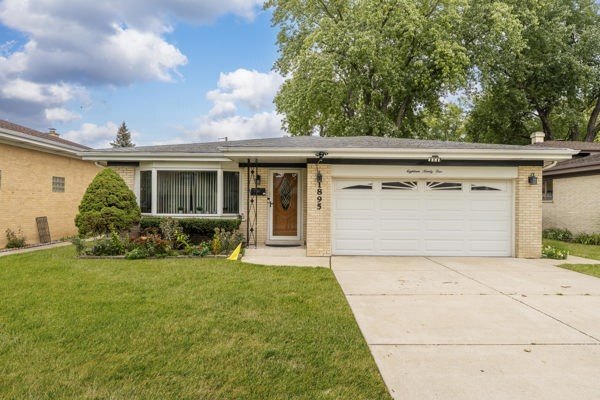 Primary Photo - 1895 Birch St