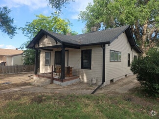Building Photo - 1226 Van Buren St