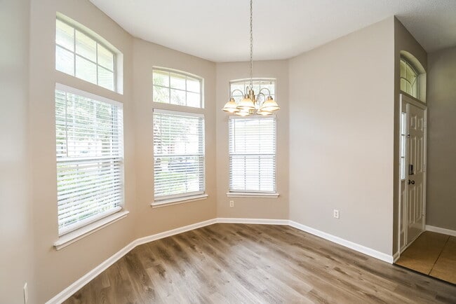 Building Photo - 3949 Leatherwood Dr