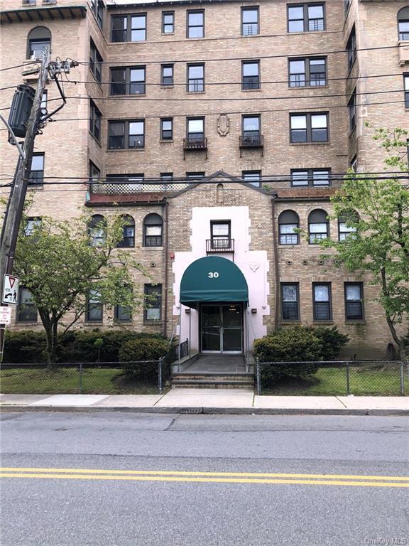 Primary Photo - 30 Eastchester Rd