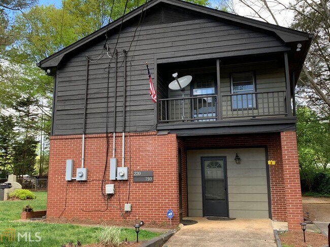 Building Photo - 375 Hurt Rd SE