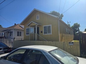 Building Photo - 448 2nd St