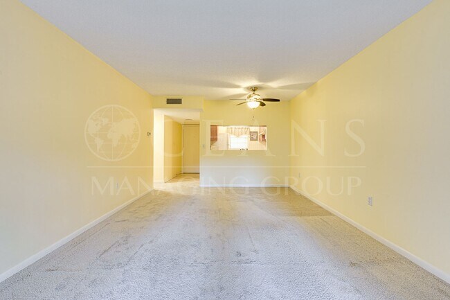 Foto del edificio - Spacious Condo with utilities included! Lo...