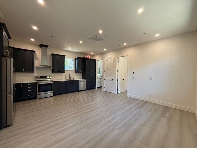 Foto del edificio - 812 Nash Rd