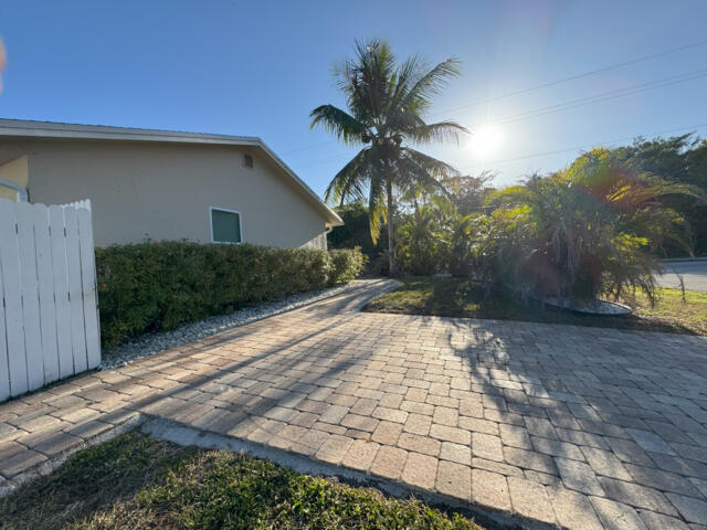 Foto del edificio - 9420 Nickels Blvd