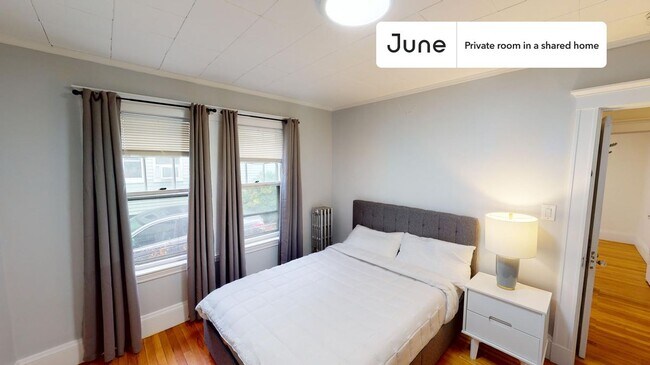 Building Photo - Room in Shared 3 bed/1 bath home