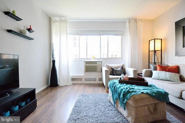 Foto principal - 2101-17 Chestnut St