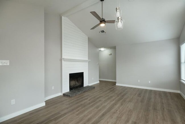 Building Photo - 1301 Black Cherry Dr