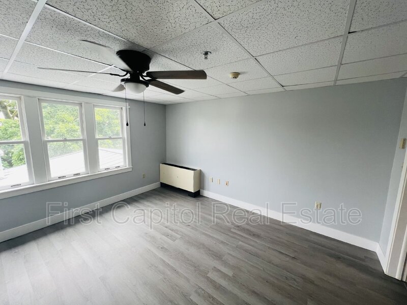 Building Photo - 133 N Washington St
