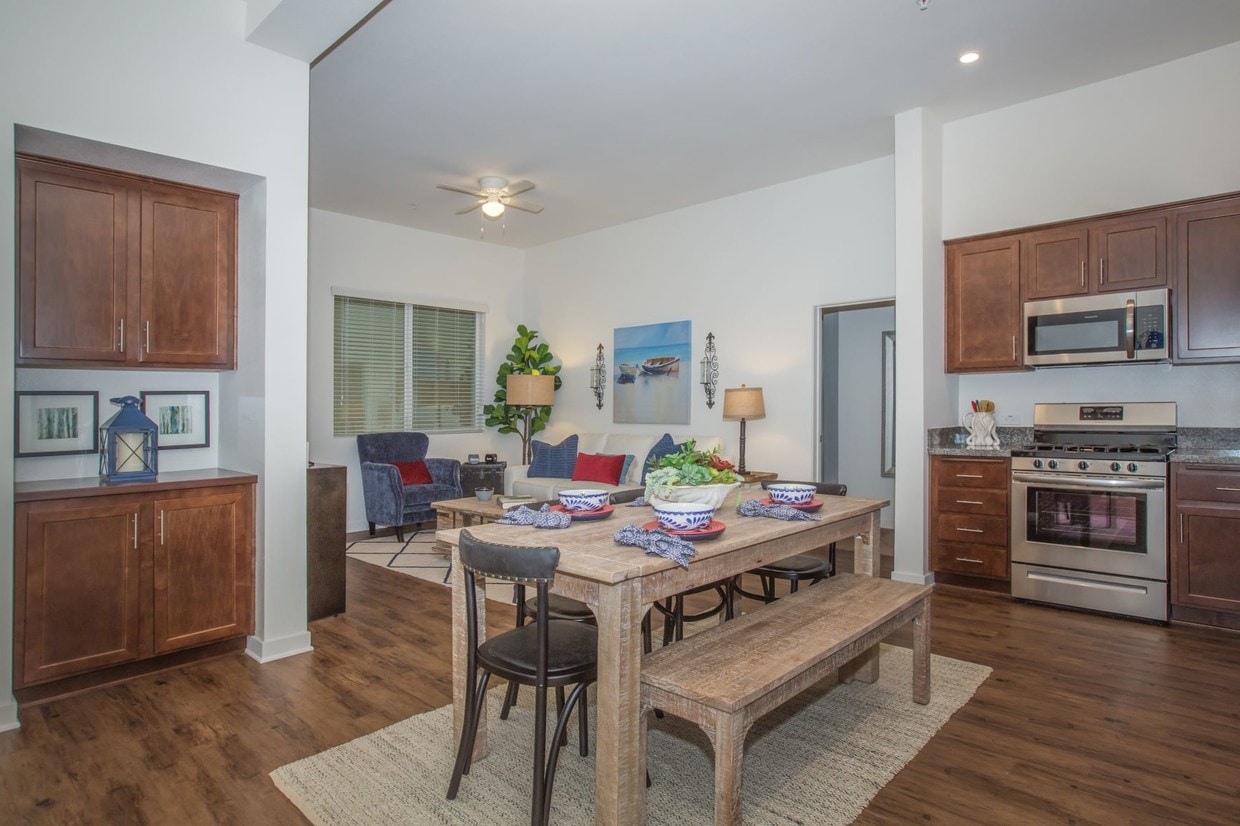 The Junction at Wagon Wheel Apartments in Oxnard, CA Westside Rentals