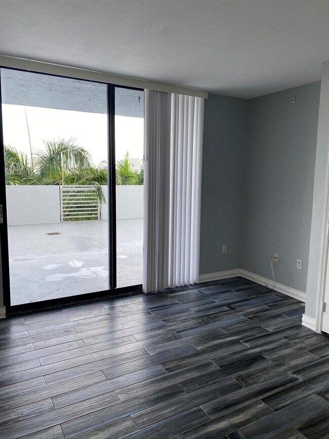 Foto del edificio - 1330 West Ave