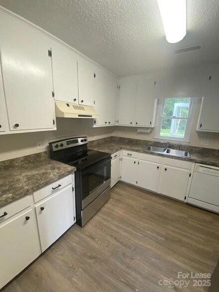 Foto del edificio - 1212 Hopewell Church Rd