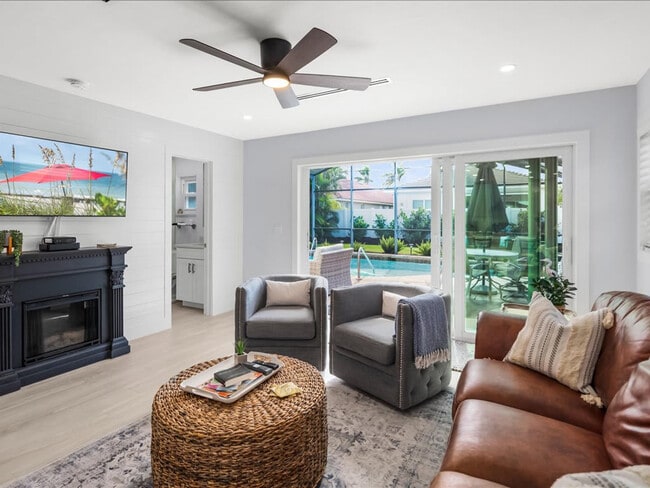 Foto del edificio - 692 106th Ave N