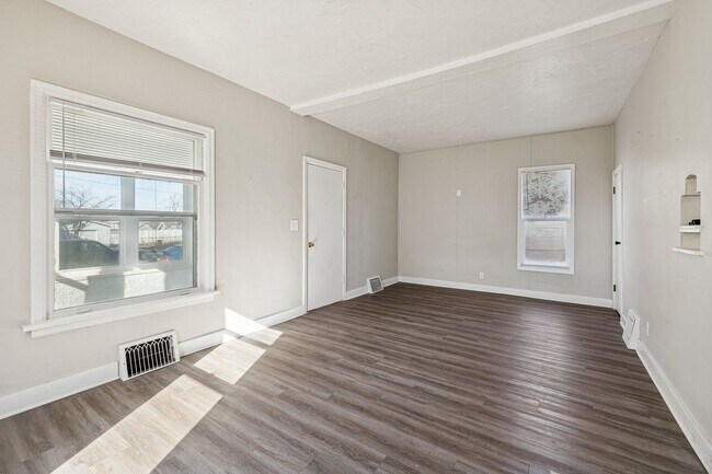 Foto del edificio - Comfortable 3-Bedroom Living in Benson