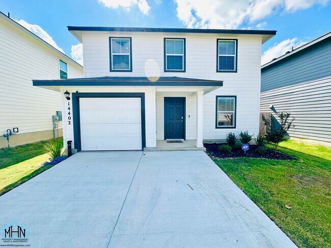 Spacious 4 Bed, 2.5 Bath Two-Story Home, 1... - Spacious 4 Bed, 2.5 Bath Two-Story Home, 1...