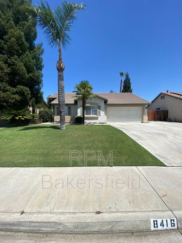 Primary Photo - 8416 Mainsail Dr