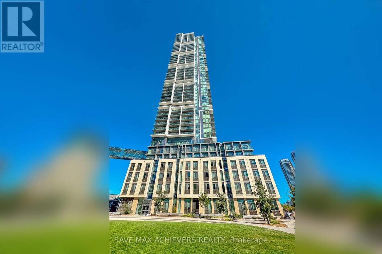 Photo principale - 7890-7890 Jane St