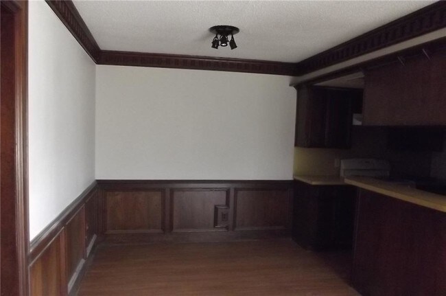 Building Photo - 2903 Lovell Dr