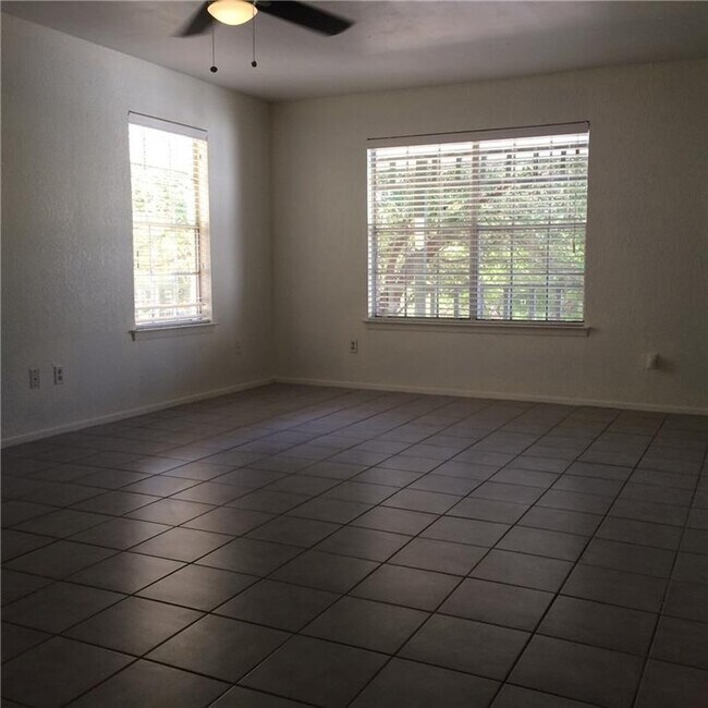 Building Photo - 8400 Spring Valley Dr