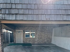Building Photo - 413 W Kiowa Ave