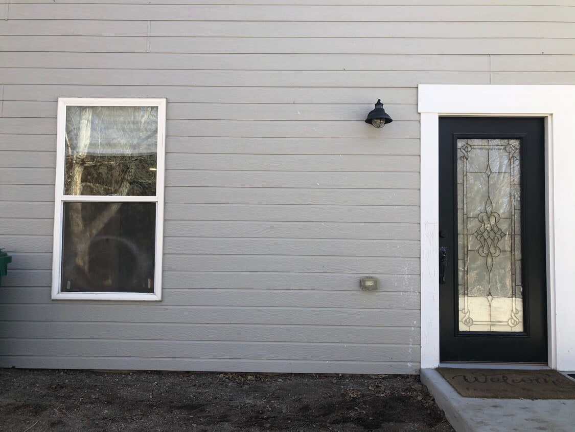 Gem off the Rock in downtown Castle Rock - 652 6th St