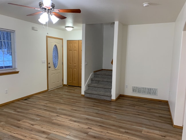 Foto del edificio - 481 E Mulchatna Dr