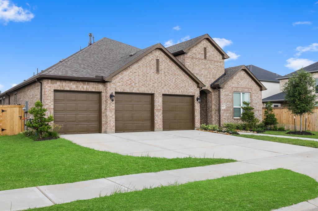 Foto principal - 5610 Shore Terrace Ln