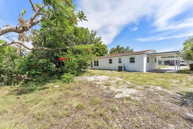 Foto del edificio - 317 NW 3rd St