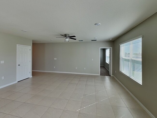 Foto del edificio - 1660 Aspen Ave