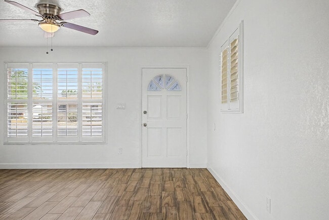 Building Photo - 3519 W Orchid Ln