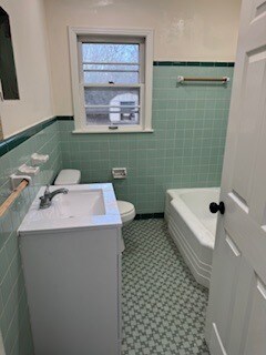 Building Photo - 908 Moss Hill Dr