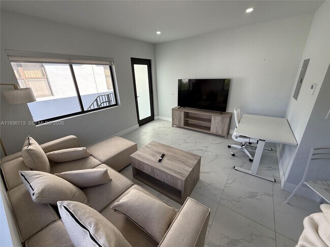 Foto del edificio - 944 Jefferson Ave