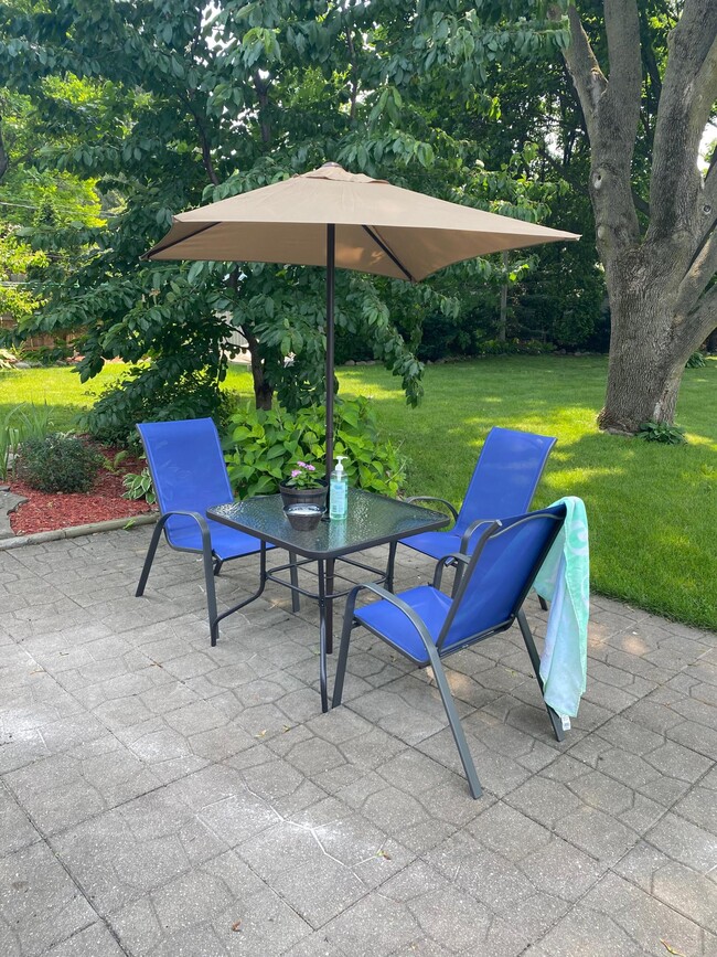 Patio - 9405 W Hadley St