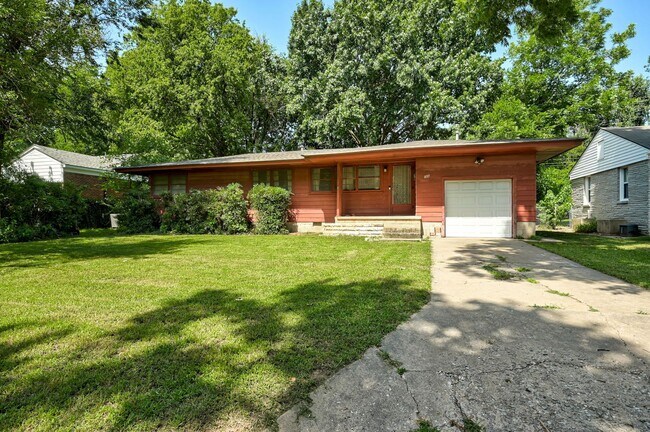 Foto del edificio - Charming 3-Bedroom Home in Prime Norman Lo...