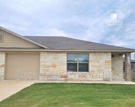 Building Photo - 1526 Chance Ct