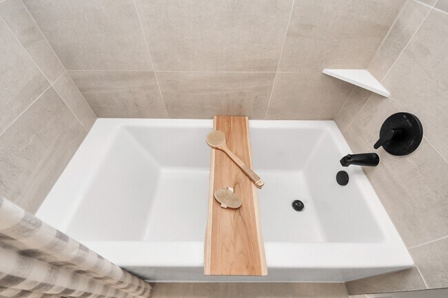 Foto del edificio - 15635 Memorial Dr