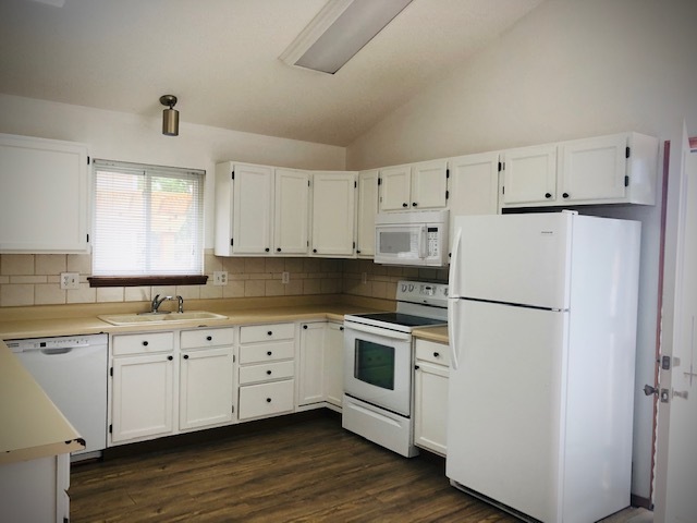 kitchen - 8659 Chancellor Dr