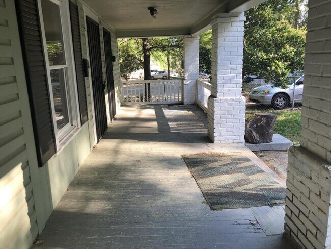 Foto del edificio - 1109-B Alma St