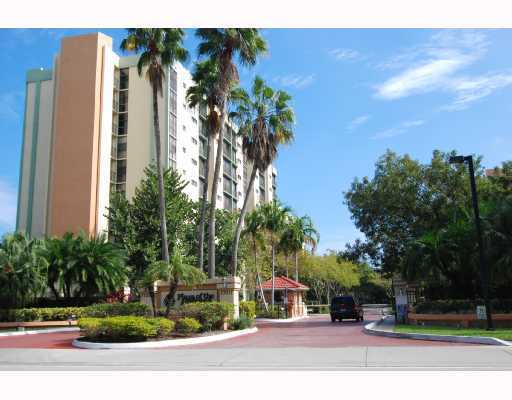 Gated community - 17011 N Bay Rd
