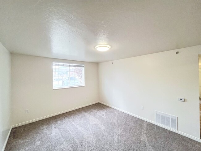 Interior Photo - Maple Valley