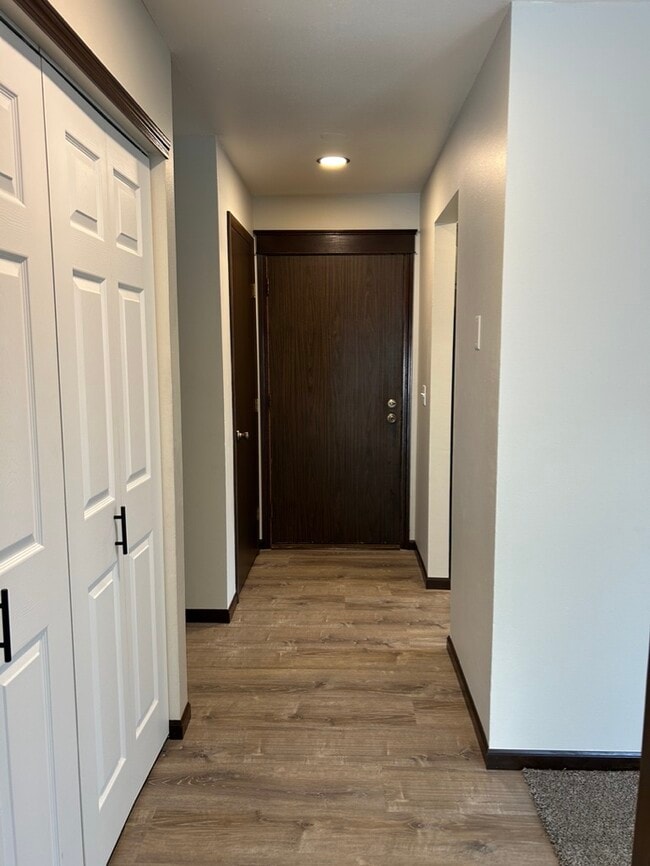 Building Photo - 2125 Camelot Court