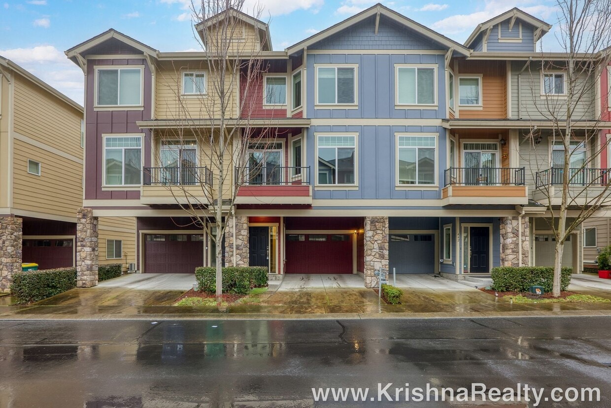 Lovely 2 BR* 2.5 BA Townhome in Hillsboro, Minutes from Orenco Station! **Excellent Location!** - Lovely 2 BR* 2.5 BA Townhome in Hillsboro, Minutes from Orenco Station! **Excellent Location!**