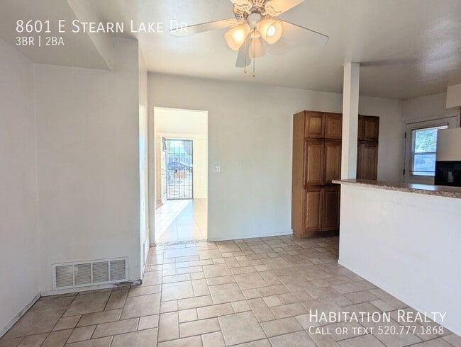 Foto del edificio - 8601 E Stearn Lake Dr