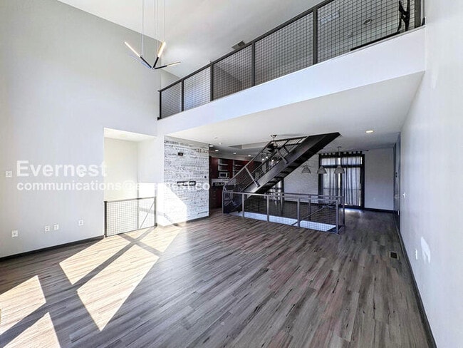 Foto del edificio - 1273 MacKintosh pknw